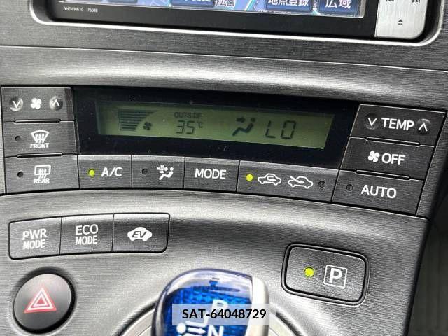 Toyota PRIUS 2011-11 352372-4