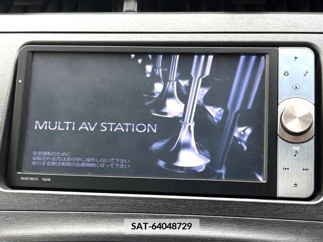 Toyota PRIUS 2011-11 352372-2