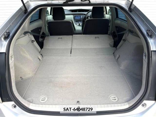 Toyota PRIUS 2011-11 352372-11