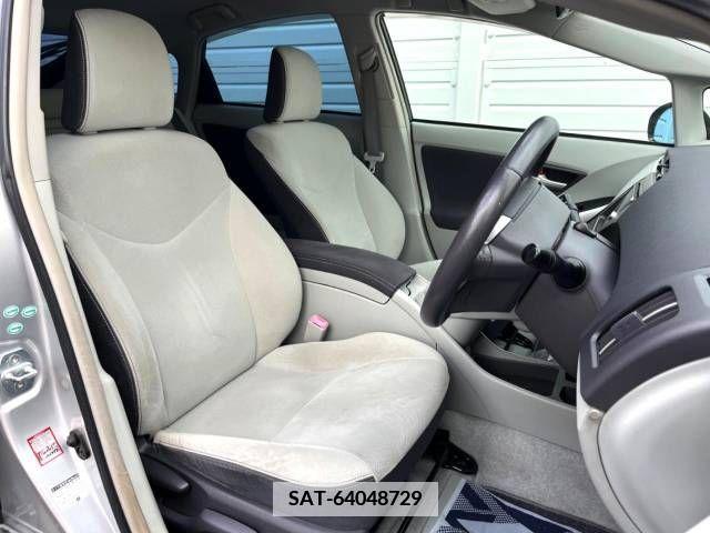 Toyota PRIUS 2011-11 352372-9