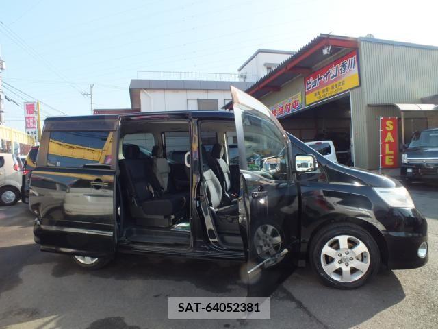 Nissan SERENA 2009-12 203599-12