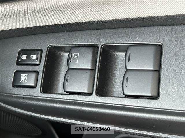 Nissan NOTE 2017-03 280216-28