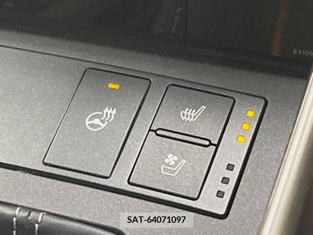 Lexus IS 2018-09 354305-7