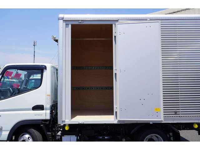 Mitsubishi CANTER 2023-02 8052-14