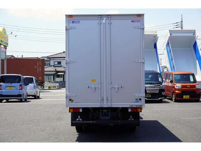 Mitsubishi CANTER 2023-02 8052-3