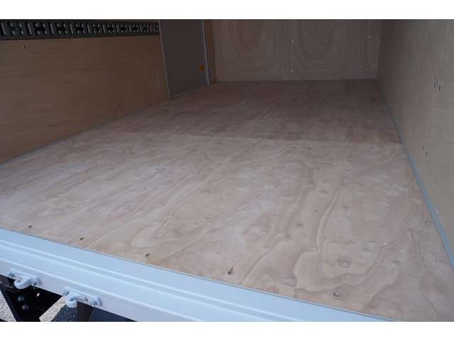 Mitsubishi CANTER 2023-02 8052-18
