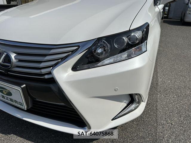 Lexus HS 2018-03 200581-12