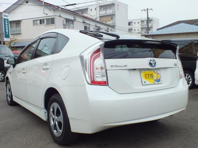 Toyota PRIUS 2013-09 6610-15