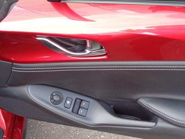 Mazda ROADSTER 2022-08 16596-3