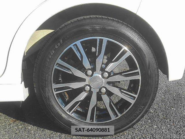 Daihatsu MOVE CUSTOM 2019-06 329020-13