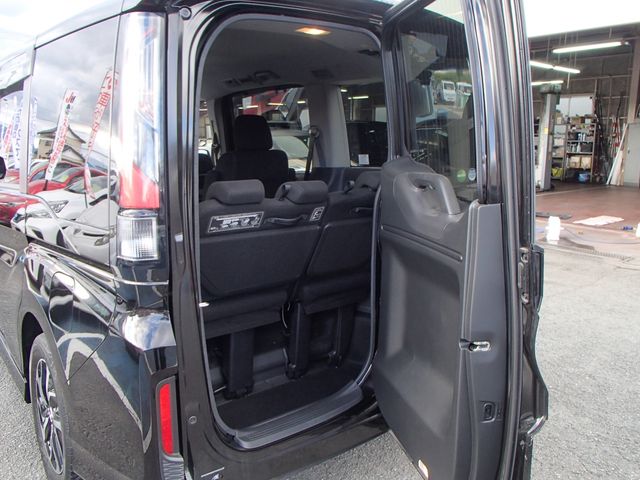 Honda e 2020-03 194751-13