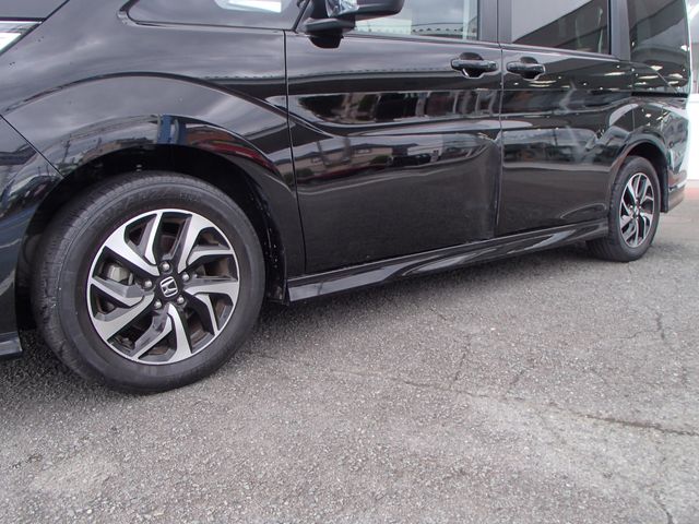 Honda e 2020-03 194751-8