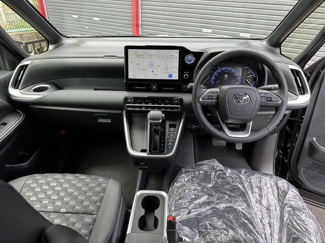 Toyota VOXY HYBRID 2023-07 7061-1