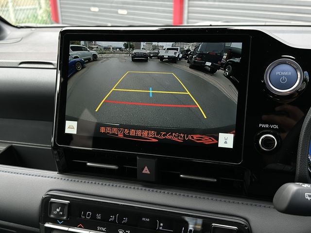 Toyota VOXY HYBRID 2023-07 7061-3