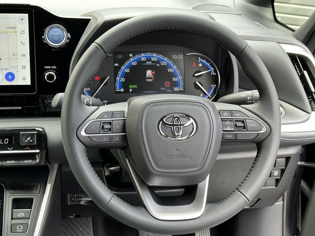 Toyota VOXY HYBRID 2023-07 7061-5