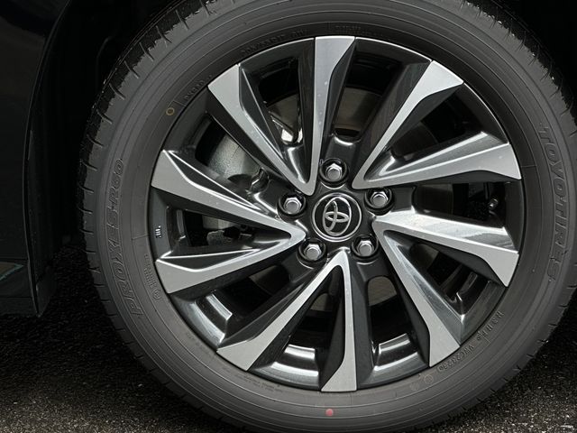 Toyota VOXY HYBRID 2023-07 7061-19