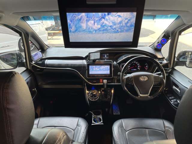 Toyota VOXY 2014-06 4180-3