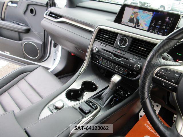Lexus RX 2017-07 388300-1