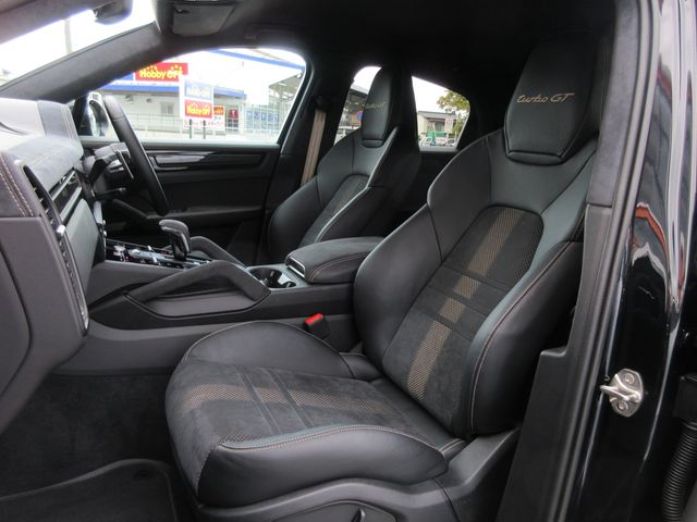 Porsche CAYENNE 2022-06 12037-15