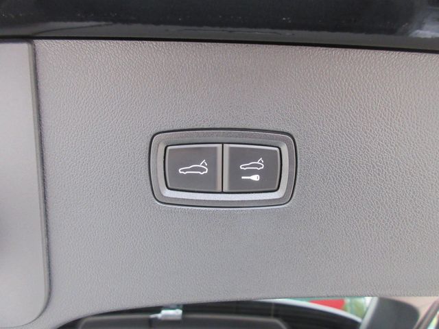 Porsche CAYENNE 2022-06 12037-14
