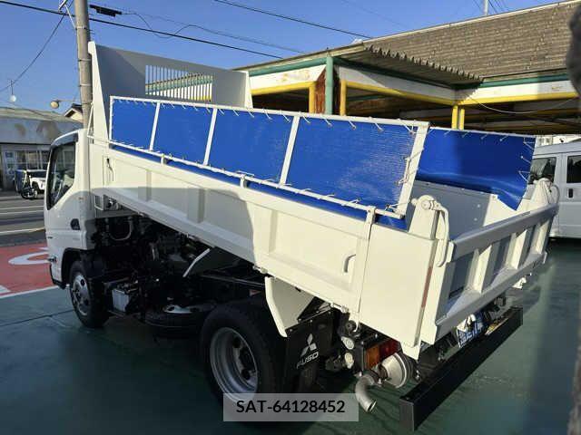 Mitsubishi CANTER 2023-10 302537-2