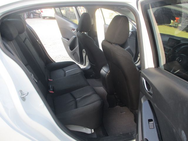 Mazda AXELA 2017-12 180780-10