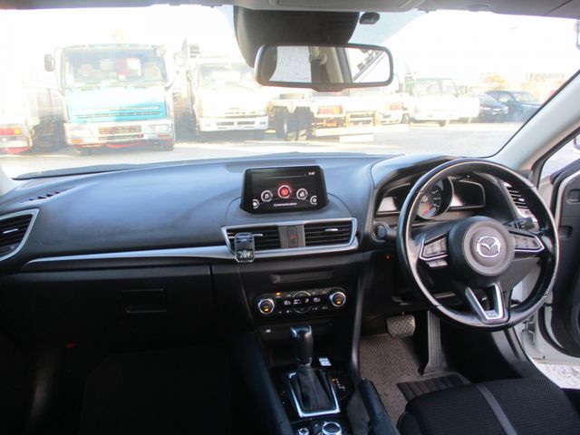 Mazda AXELA 2017-12 180780-2