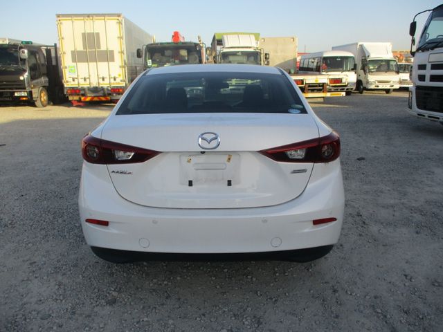 Mazda AXELA 2017-12 180780-8