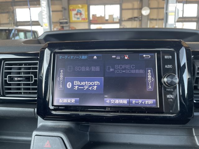 Toyota Pixis Mega 2018-01 6629-14