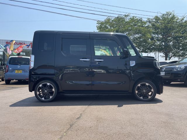 Toyota Pixis Mega 2018-01 6629-3
