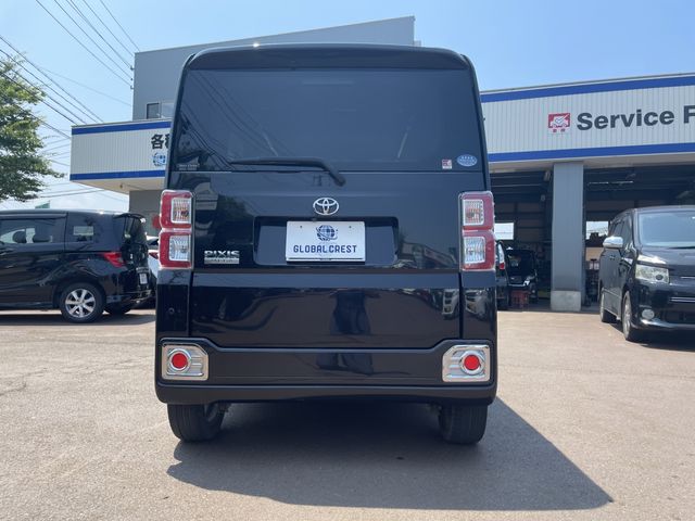Toyota Pixis Mega 2018-01 6629-5