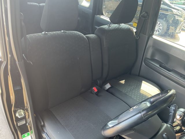 Toyota Pixis Mega 2018-01 6629-9