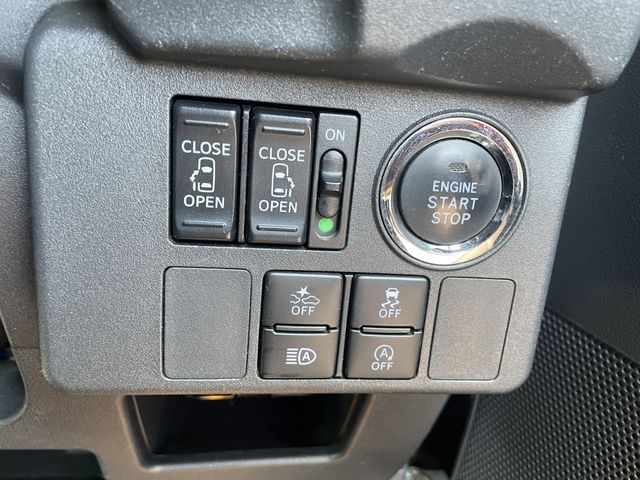 Toyota Pixis Mega 2018-01 6629-17