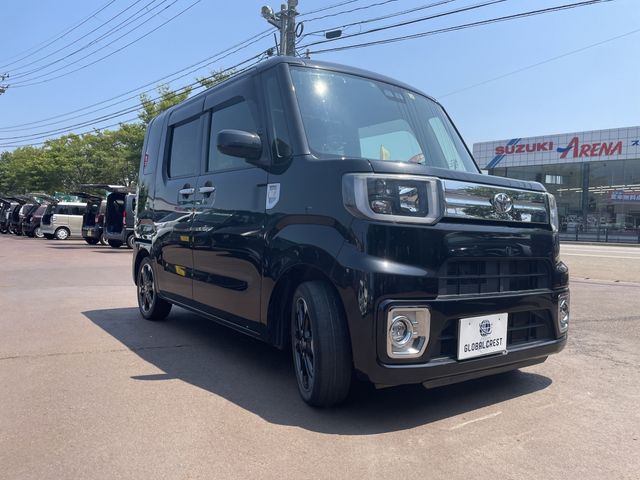 Toyota Pixis Mega 2018-01 6629-2