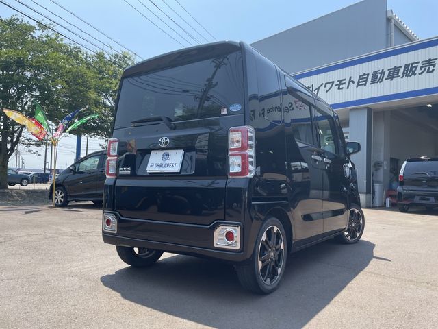 Toyota Pixis Mega 2018-01 6629-4