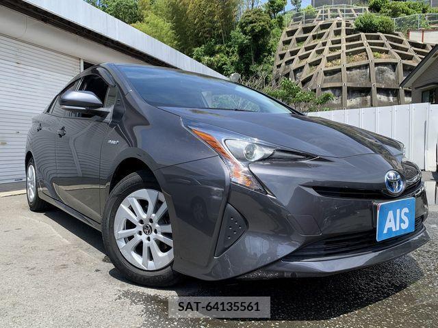 Toyota PRIUS 2017-04 282111-4