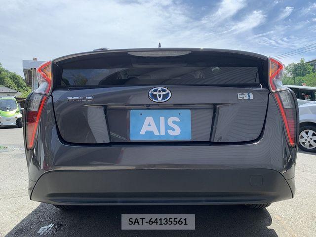 Toyota PRIUS 2017-04 282111-6
