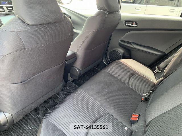 Toyota PRIUS 2017-04 282111-18