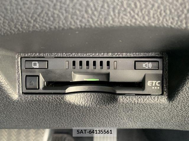 Toyota PRIUS 2017-04 282111-21