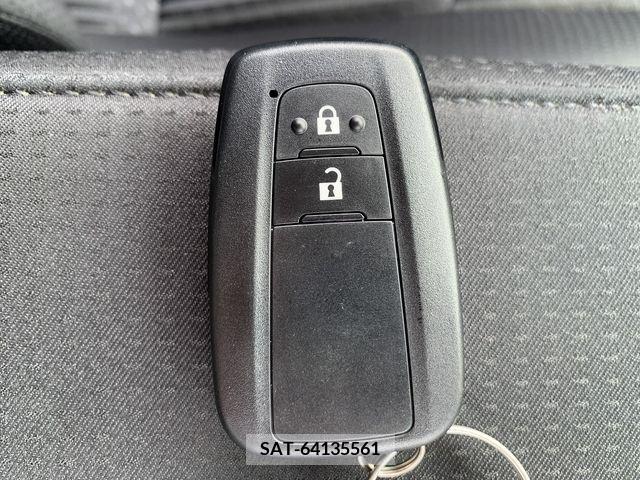 Toyota PRIUS 2017-04 282111-29