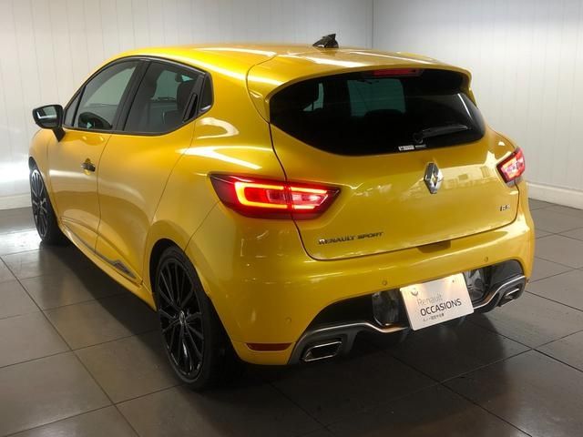 Renault LUTECIA 2020-03 17606-2