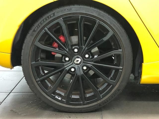 Renault LUTECIA 2020-03 17606-15