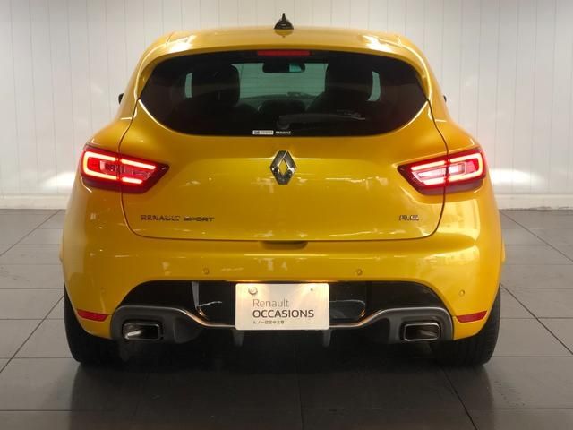 Renault LUTECIA 2020-03 17606-4