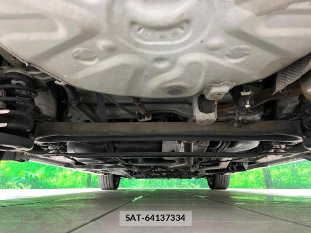 Toyota PRIUS ALPHA 2013-10 432363-19
