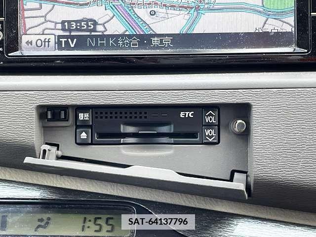 Toyota ISIS 2010-01 347119-6