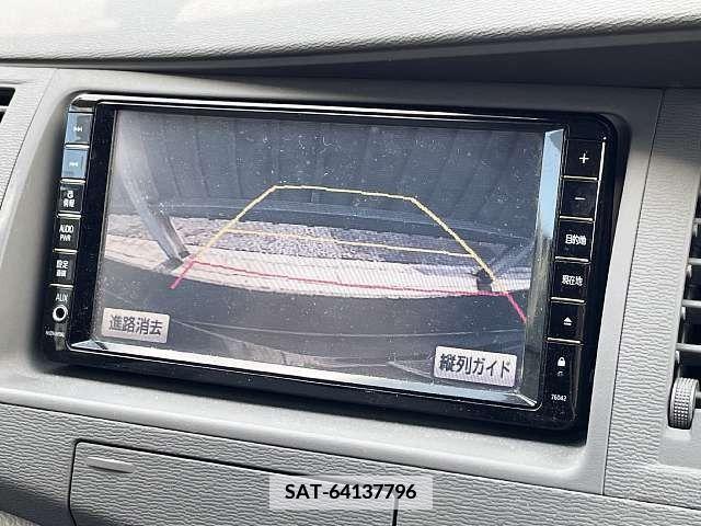 Toyota ISIS 2010-01 347119-5