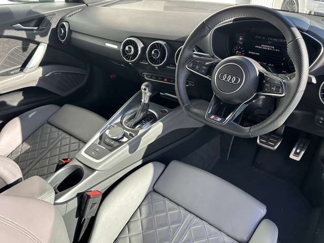 Audi TTS 2019-07 9669-10