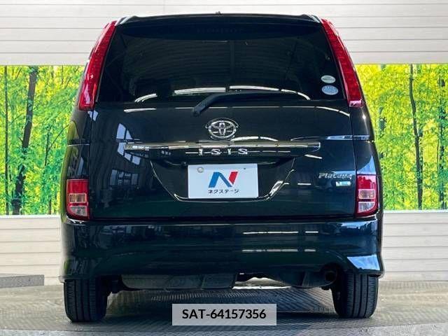 Toyota ISIS 2010-10 361872-2
