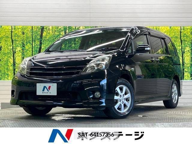 Toyota ISIS 2010-10 361872-0