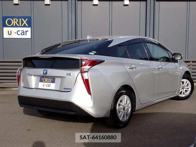 Toyota PRIUS 2019-01 322360-3